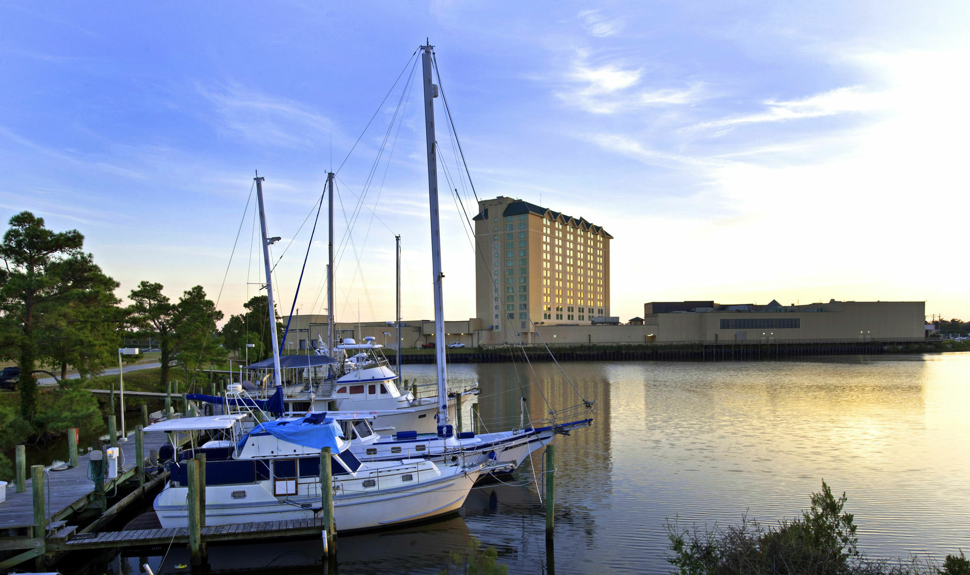 Hotel Hollywood Casino Gulf Coast Bay St. Louis Exterior foto